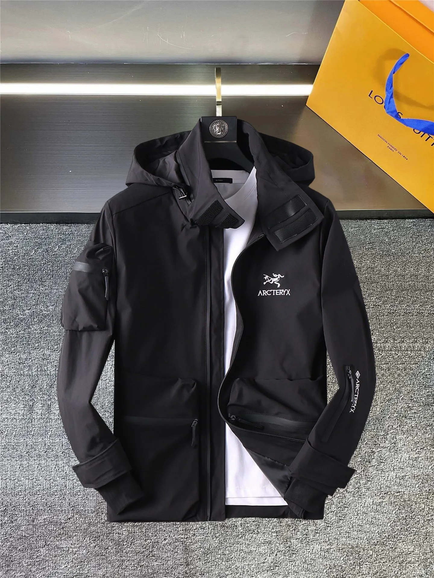 Same Style， ， 2026 New Arrival ， Original Premium Breathable ， ， ， Quality。 ， Sizes：M～3XL，